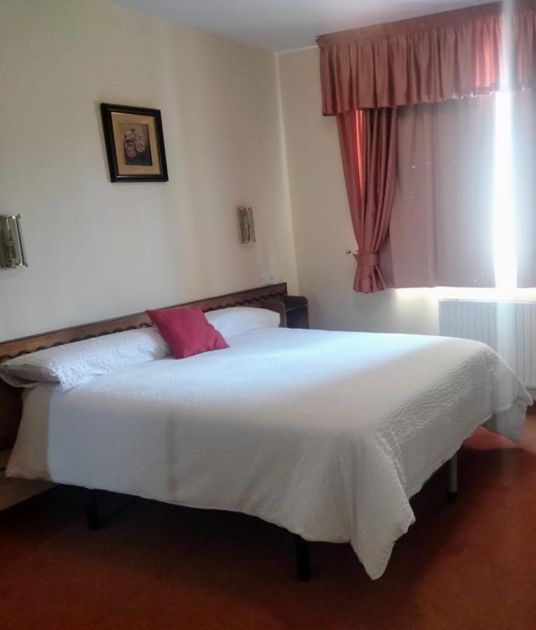 Casa De Mama Hotel ซานติอาโก เด กอมโปสเตลา ภายนอก รูปภาพ